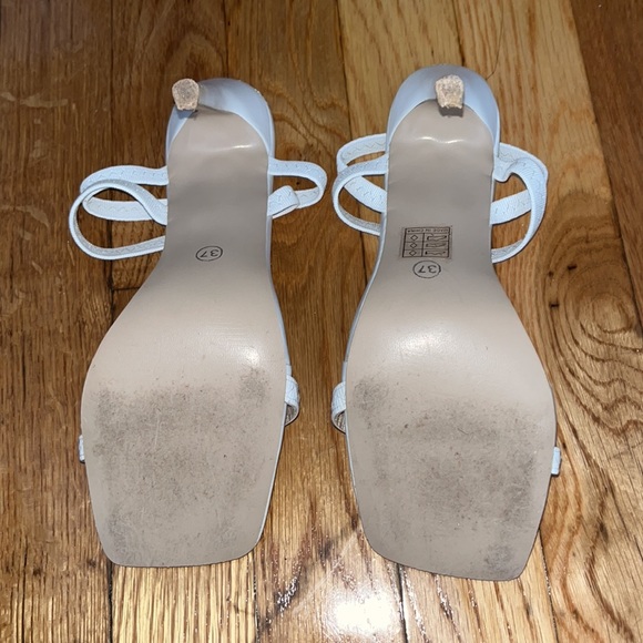White Target Heels - Picture 3 of 4